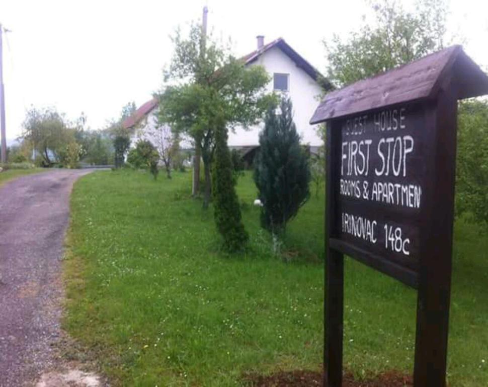 Guest House First Stop Rakovica Eksteriør billede