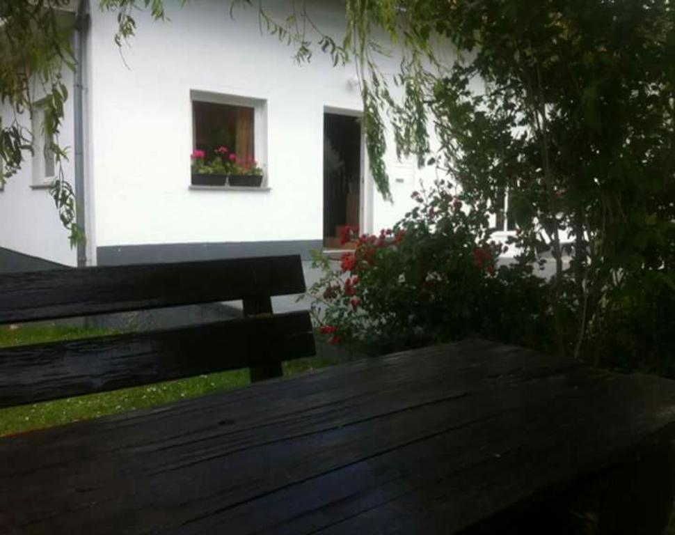 Guest House First Stop Rakovica Eksteriør billede